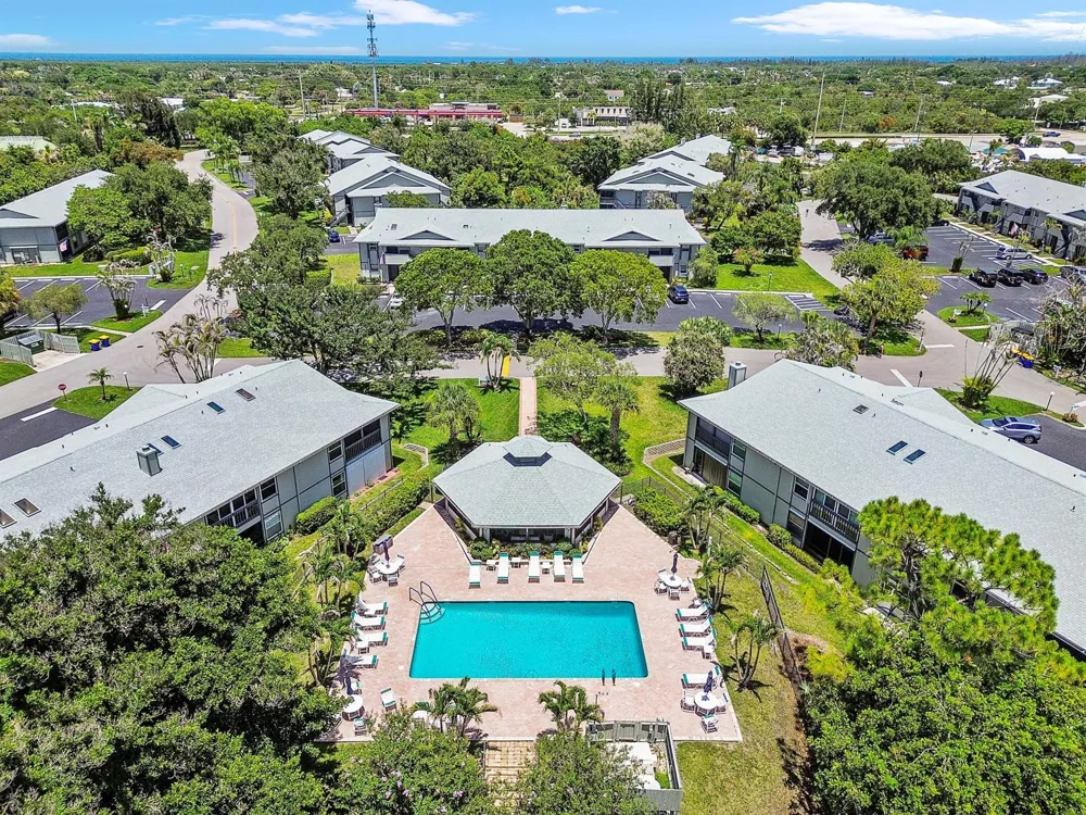 8259 SE Croft Circle #L-7 Hobe Sound, FL 33455