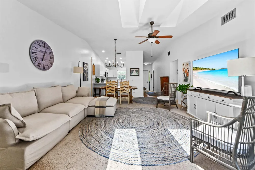8259 SE Croft Circle #L-7 Hobe Sound, FL 33455