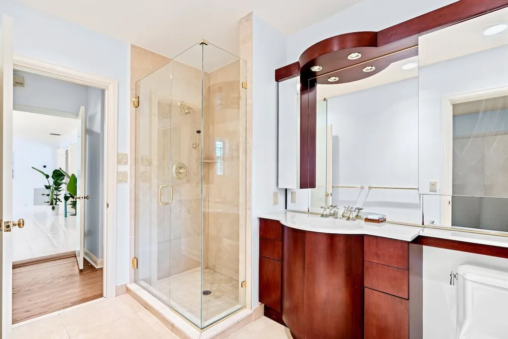 1421 LAKE WAY Palm Beach, FL 33480