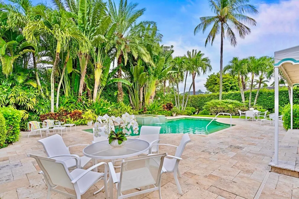 1421 LAKE WAY Palm Beach, FL 33480