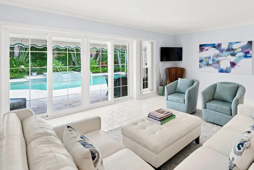 1421 LAKE WAY Palm Beach, FL 33480