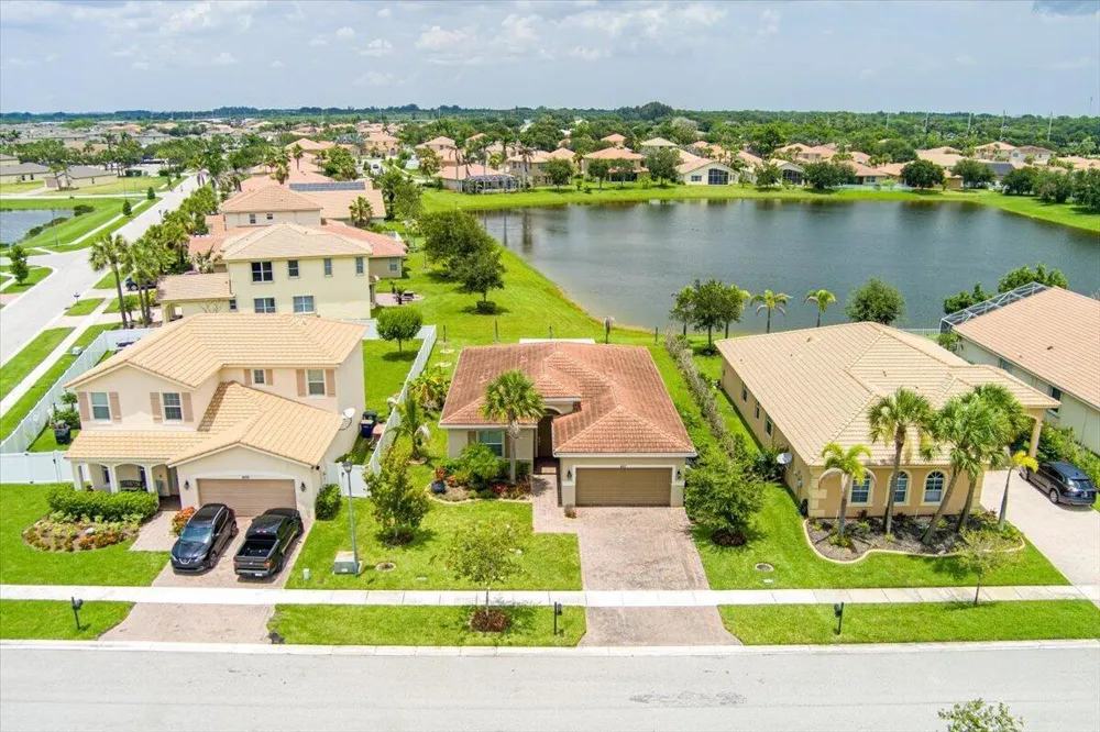 4111 Worlington Terrace Fort Pierce, FL 34947