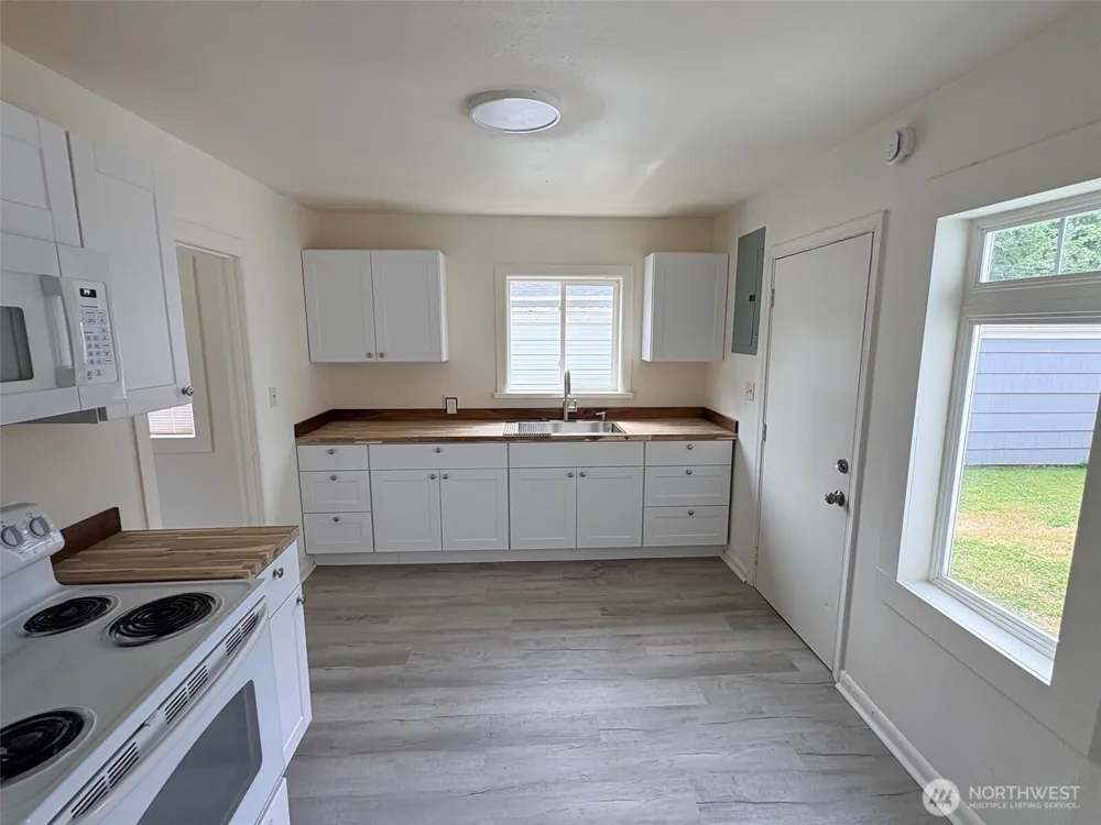 511 20th Longview, WA 98632