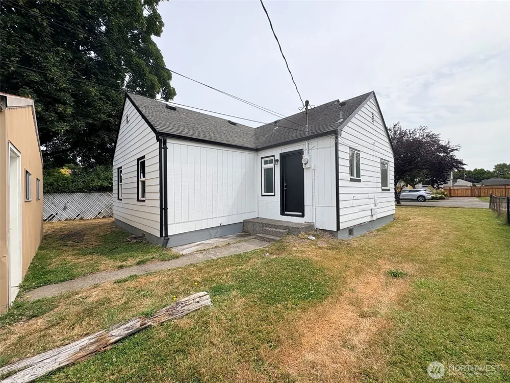511 20th Longview, WA 98632