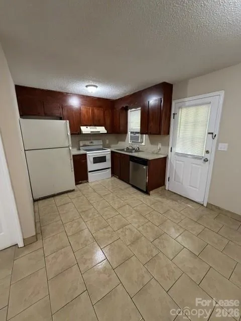 305 Kristin Lane #6