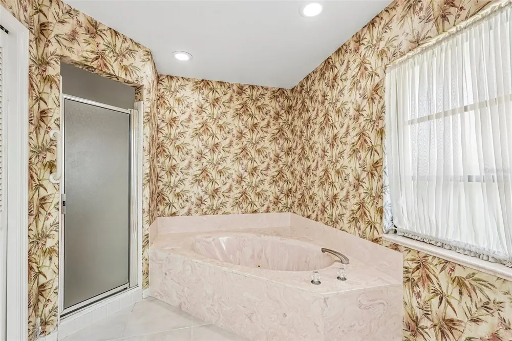 1305 SORRENTO WOODS BOULEVARD Nokomis, FL 34275
