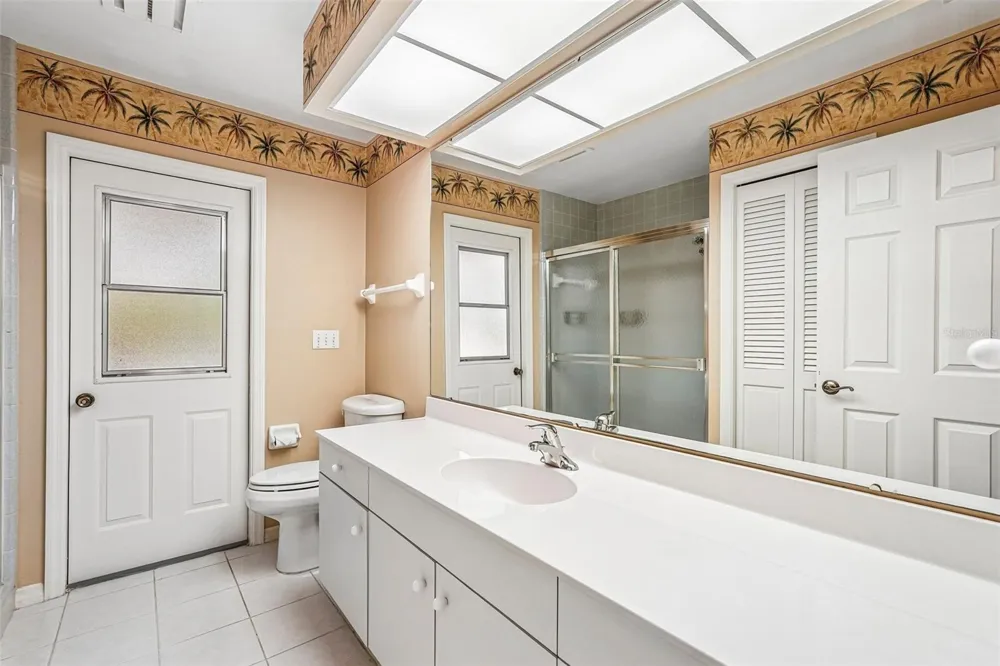 1305 SORRENTO WOODS BOULEVARD Nokomis, FL 34275