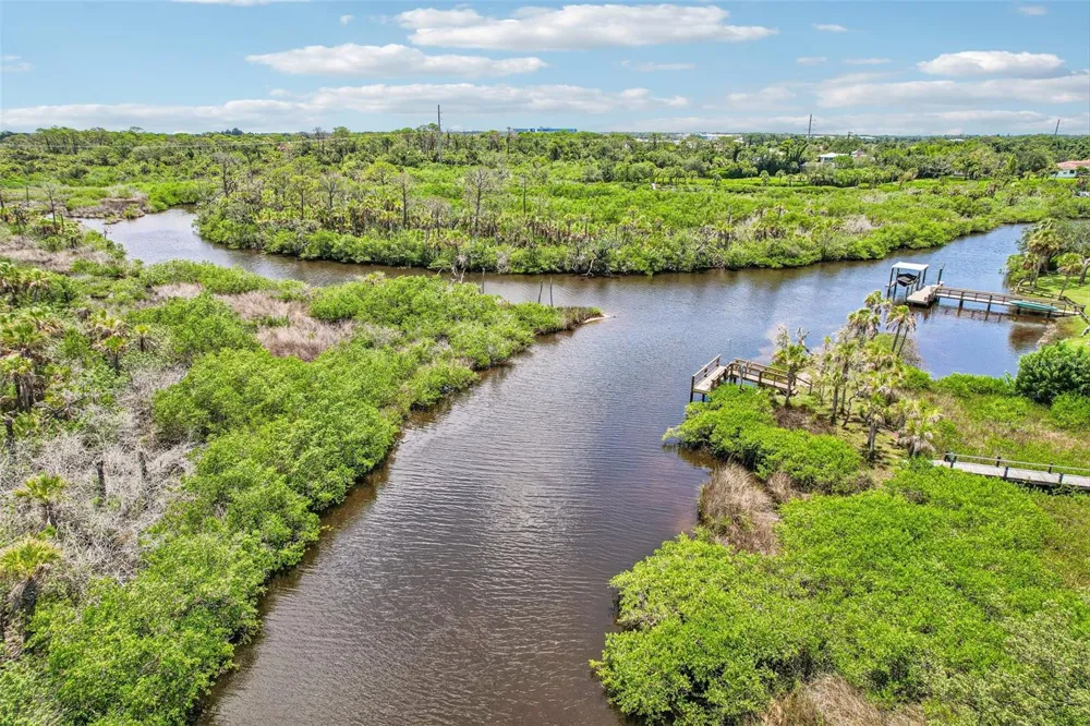 1305 SORRENTO WOODS BOULEVARD Nokomis, FL 34275