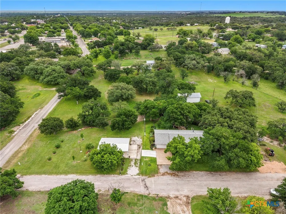 207 S Brook San Saba, TX 76877