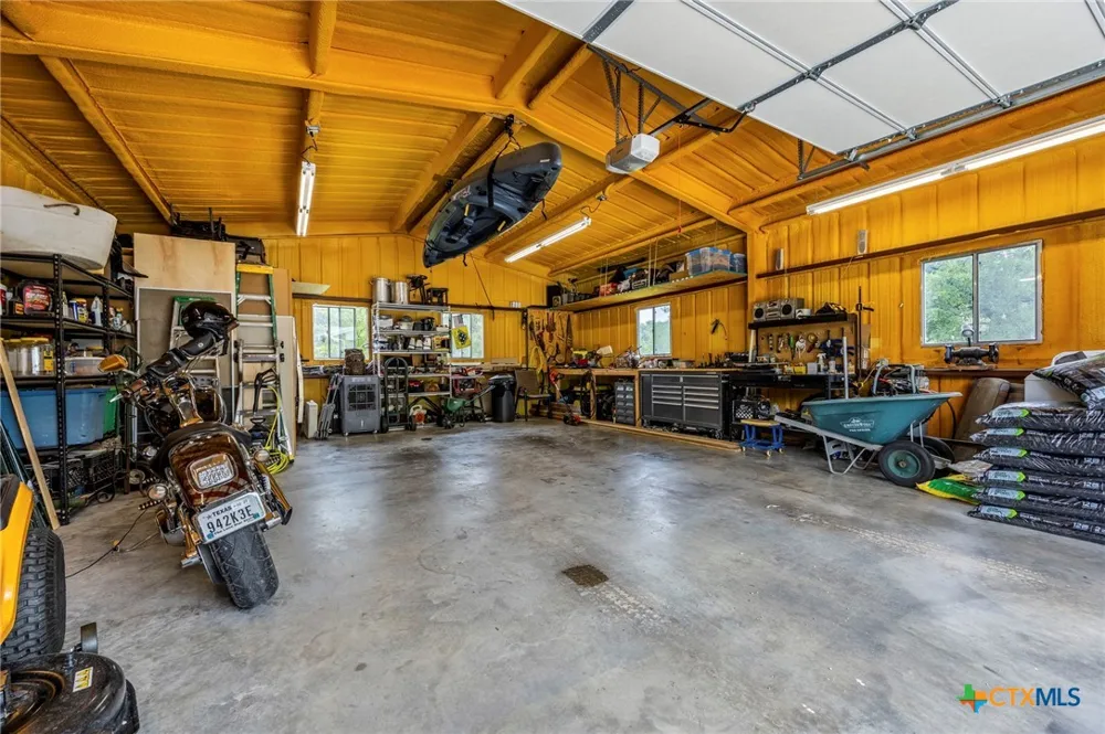 207 S Brook San Saba, TX 76877