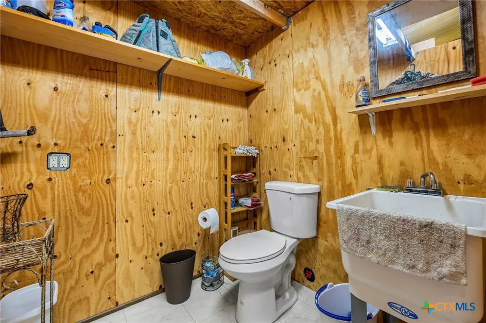 207 S Brook San Saba, TX 76877