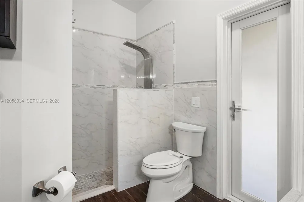 5621 Thornbluff Ave Davie, FL 33331