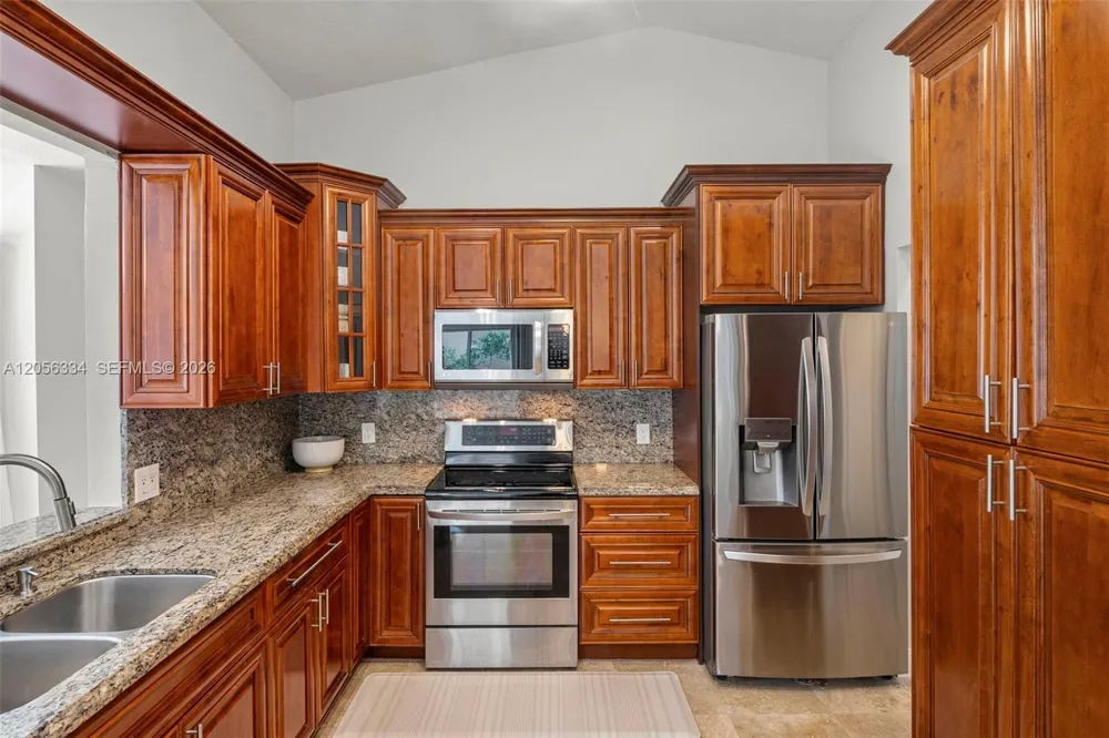 5621 Thornbluff Ave Davie, FL 33331