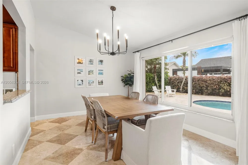 5621 Thornbluff Ave Davie, FL 33331