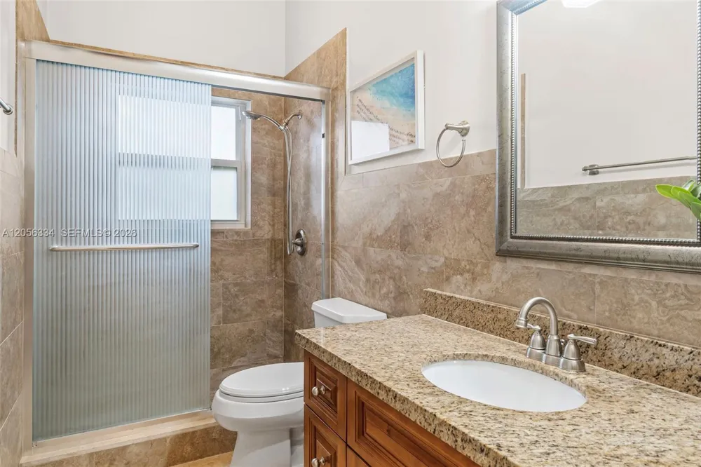 5621 Thornbluff Ave Davie, FL 33331