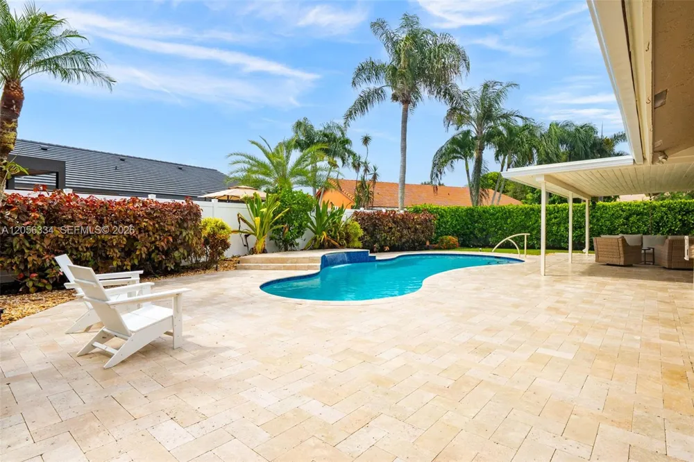 5621 Thornbluff Ave Davie, FL 33331