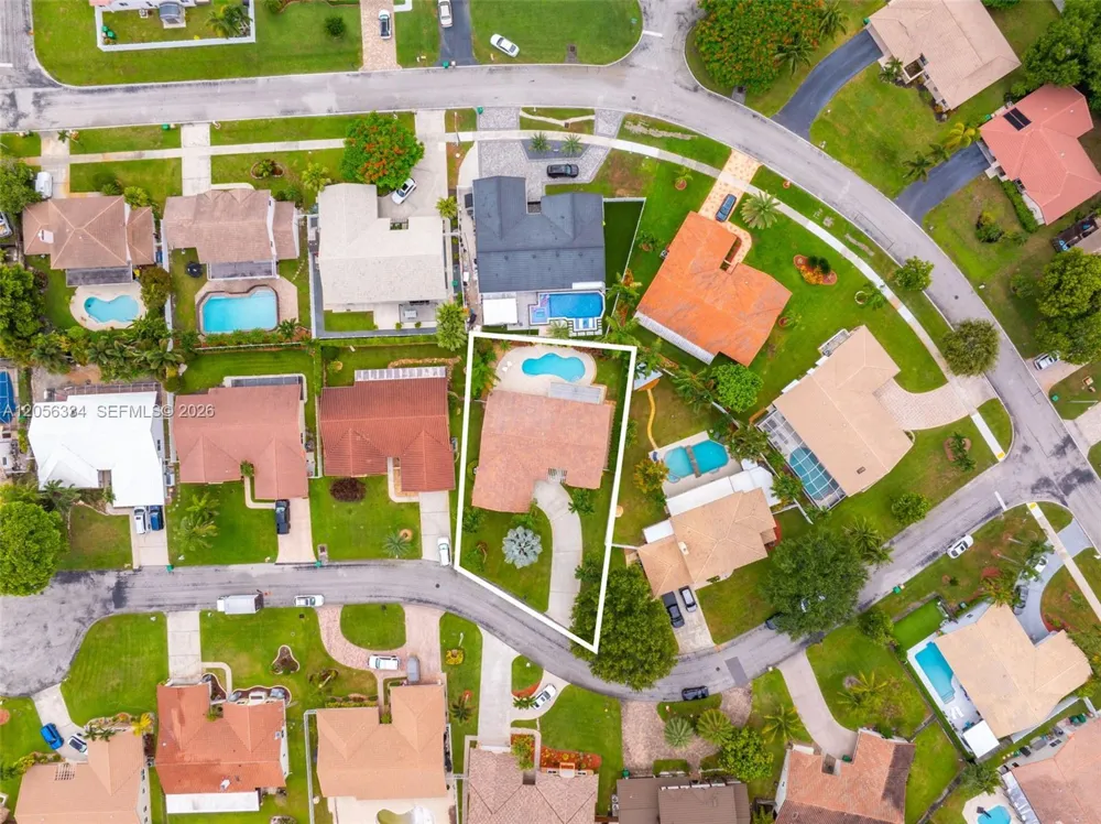 5621 Thornbluff Ave Davie, FL 33331