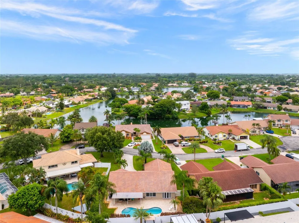 5621 Thornbluff Ave Davie, FL 33331