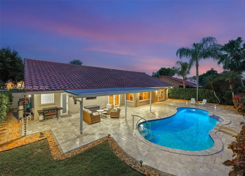5621 Thornbluff Ave Davie, FL 33331