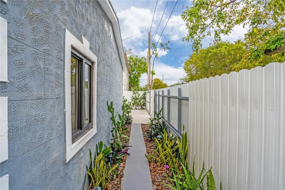519 52 st #0 Miami, FL 33127