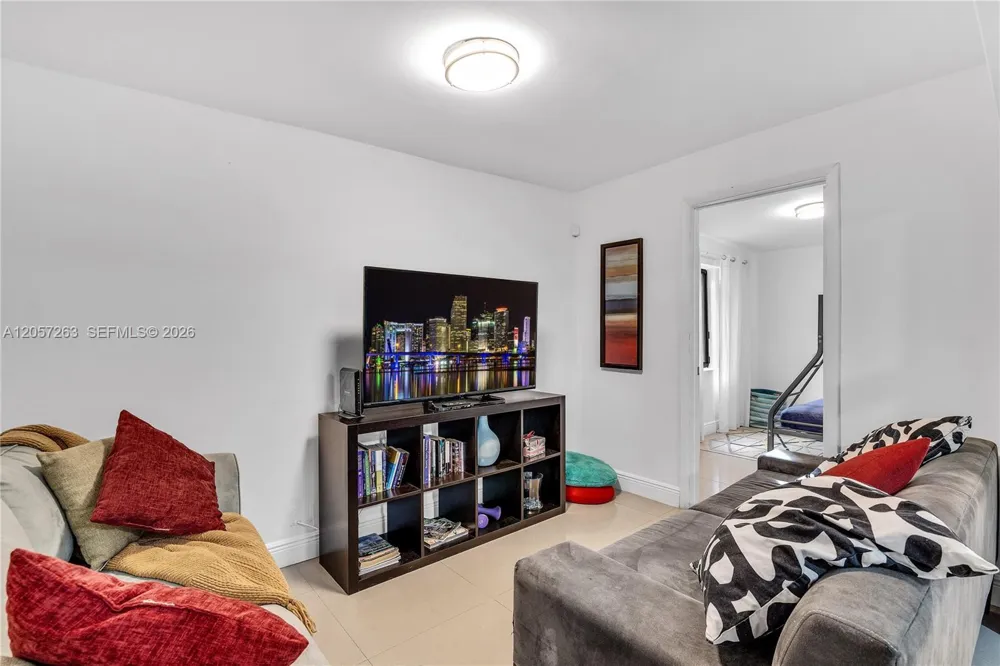 519 52 st #0 Miami, FL 33127