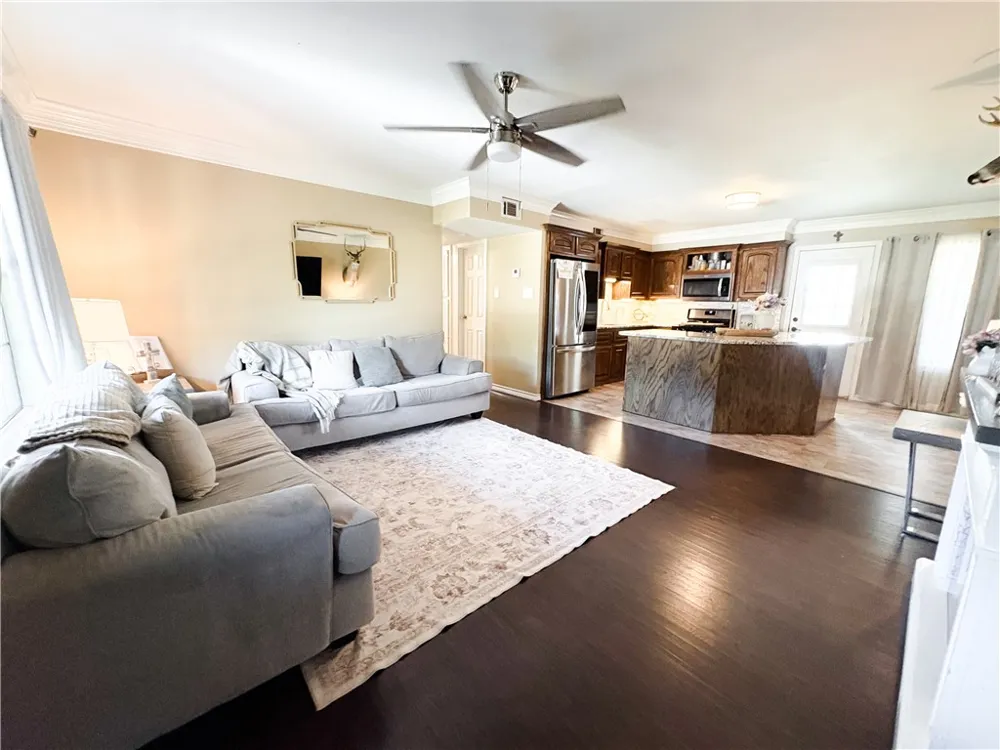 302 Lone Oak Court Bishop, TX 78343