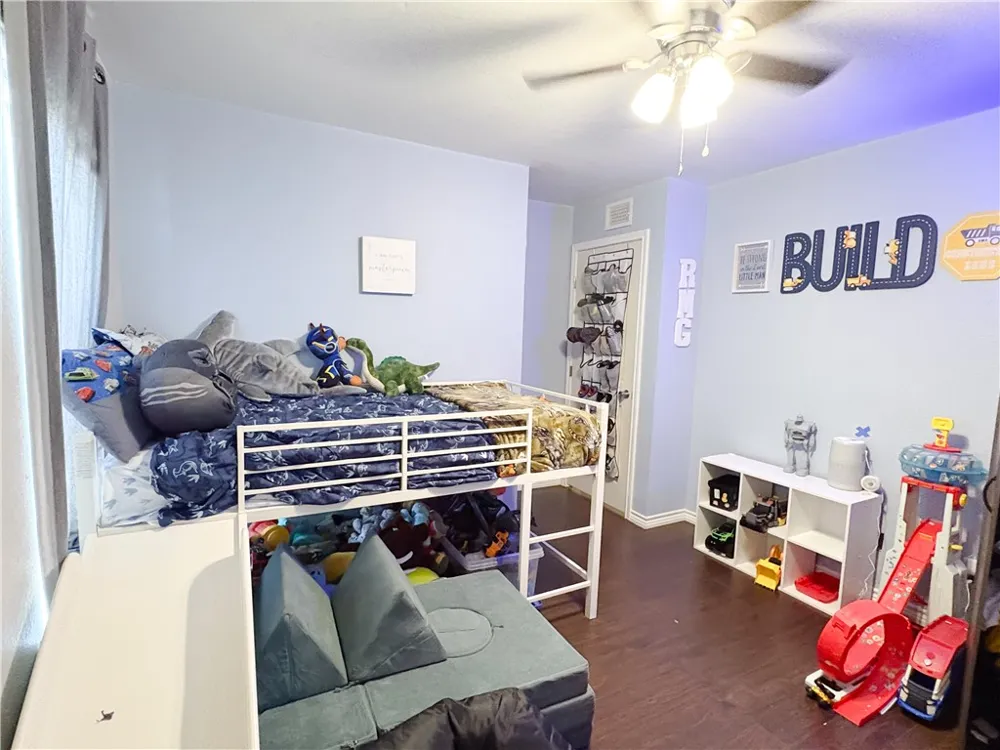 302 Lone Oak Court Bishop, TX 78343