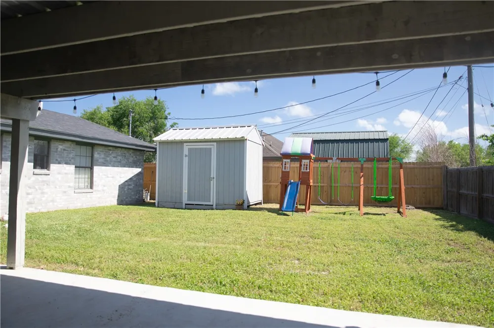 302 Lone Oak Court Bishop, TX 78343