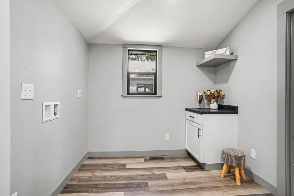 216 W Cushman Street Three Rivers, MI 49093