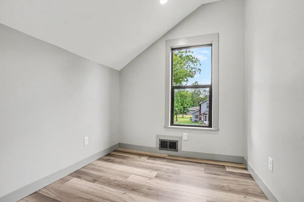 216 W Cushman Street Three Rivers, MI 49093