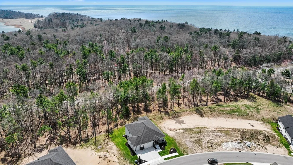 2897 Duneside Trail Muskegon, MI 49441