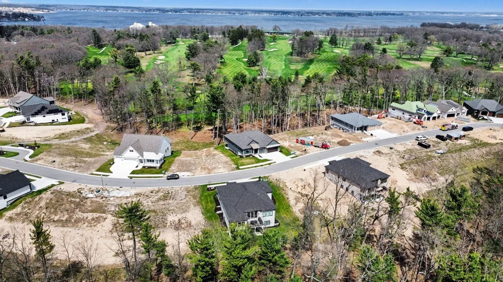 2897 Duneside Trail Muskegon, MI 49441