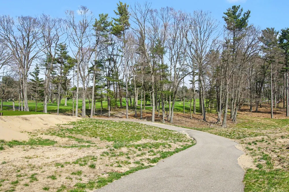 2897 Duneside Trail Muskegon, MI 49441