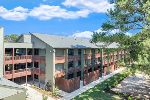 710 Jesse Jewell Parkways SE #101 CORNER - Lower Level