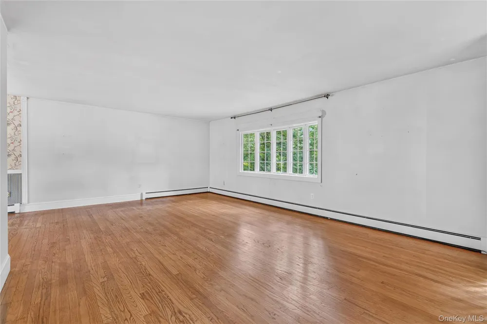 8 Peter Avenue Newburgh, NY 12550