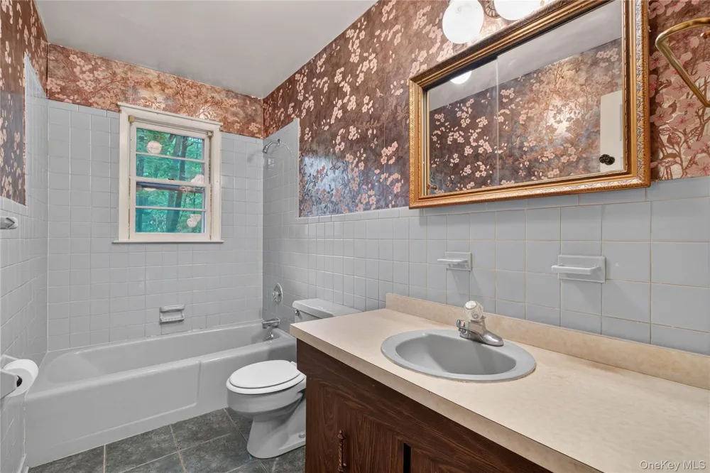 8 Peter Avenue Newburgh, NY 12550
