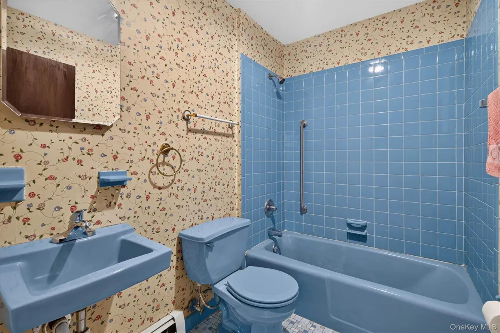 8 Peter Avenue Newburgh, NY 12550