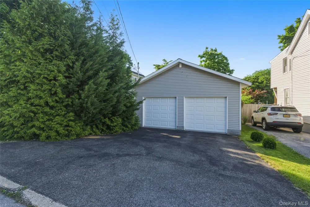 216 Catherine Street Buchanan, NY 10511