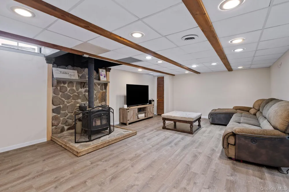 2 Northern Avenue Walden, NY 12586