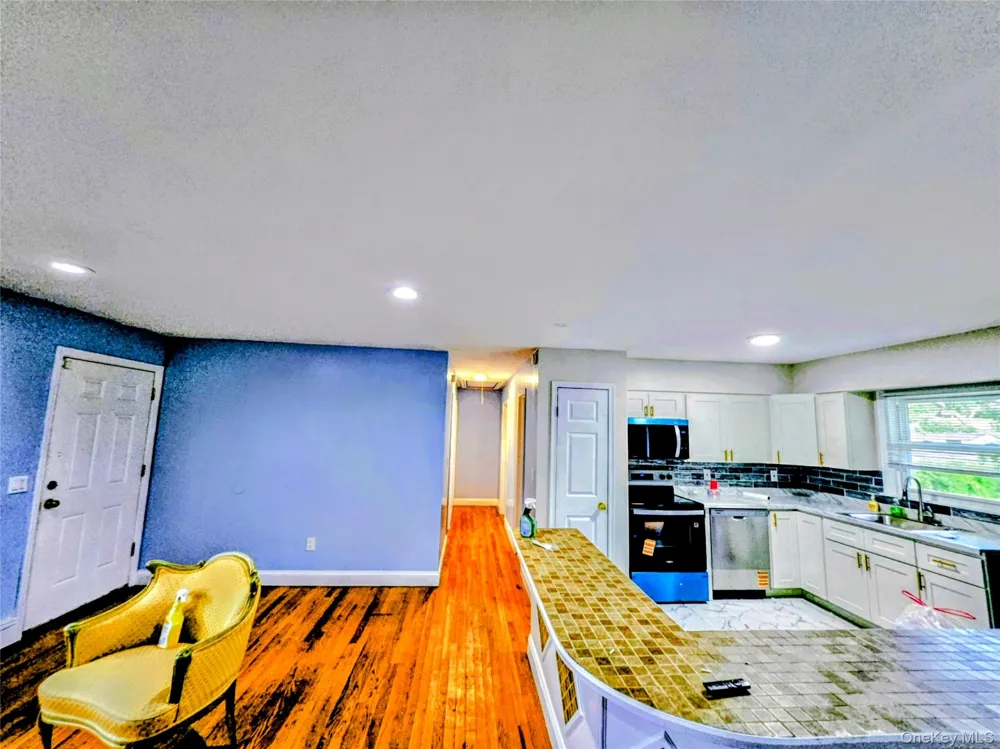 182 New York Avenue Bay Shore, NY 11706