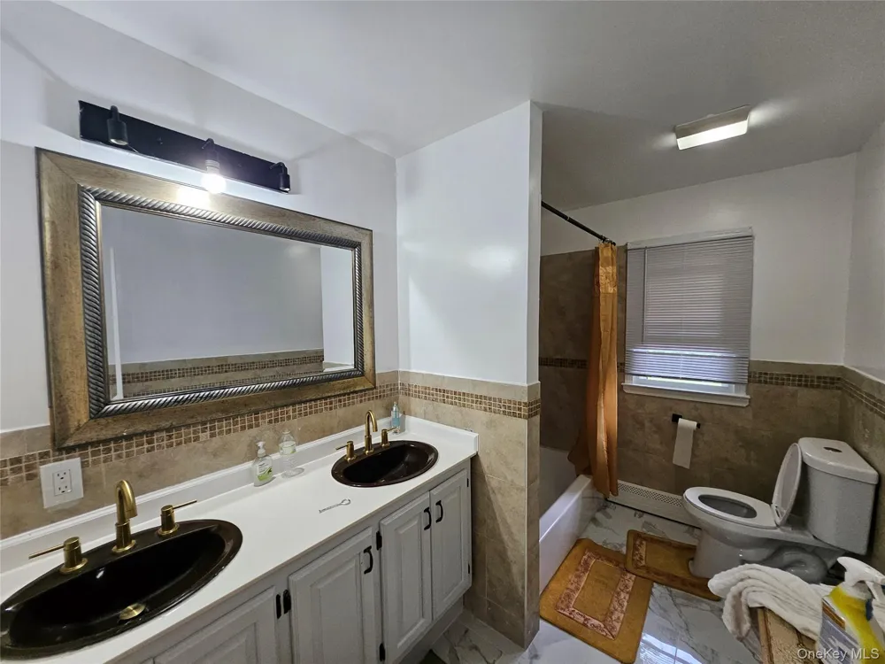 182 New York Avenue Bay Shore, NY 11706