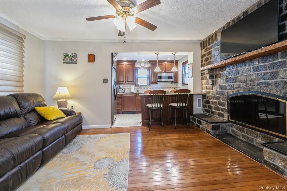 16 Devon Street Lynbrook, NY 11563