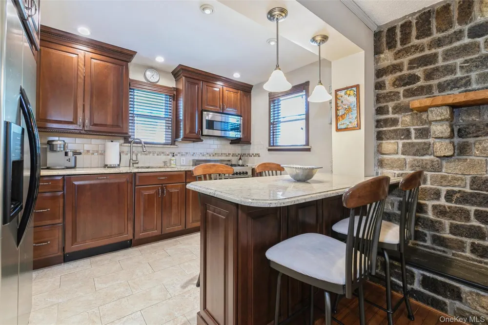 16 Devon Street Lynbrook, NY 11563