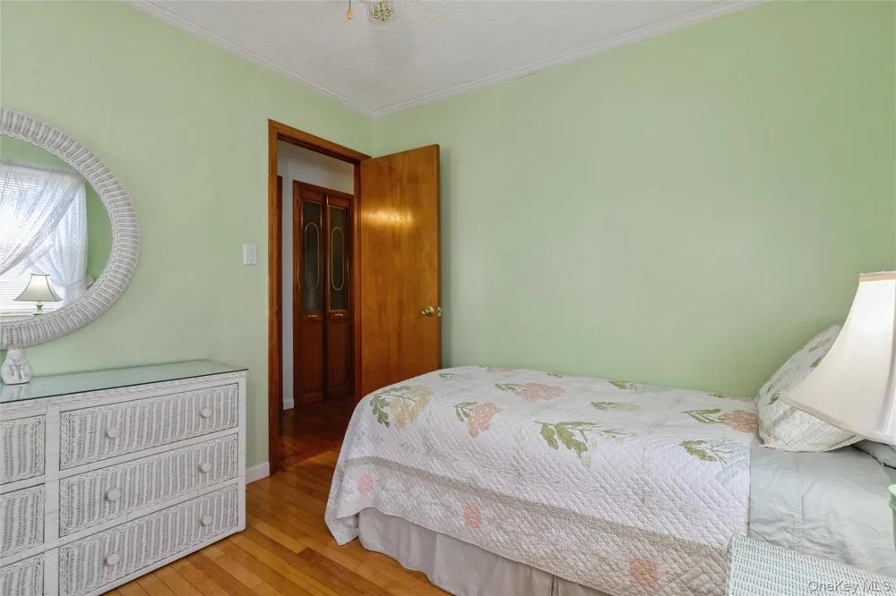 16 Devon Street Lynbrook, NY 11563