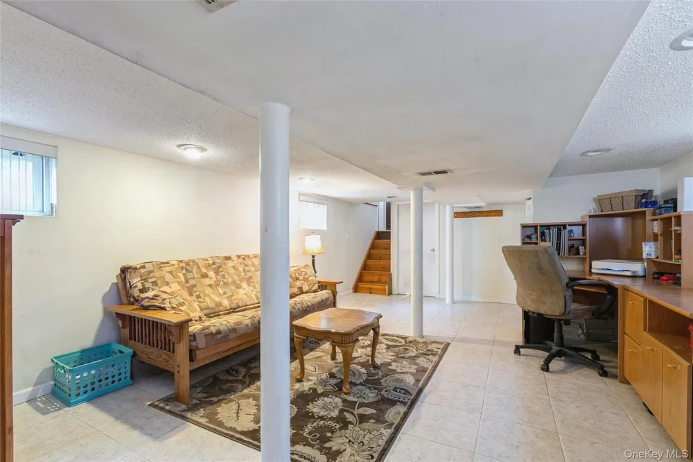 16 Devon Street Lynbrook, NY 11563