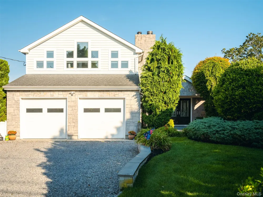 144 Crystal Beach Boulevard Moriches, NY 11955