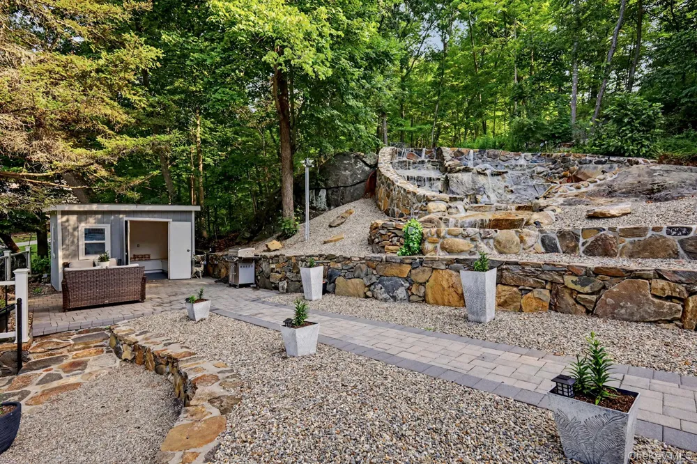 2677 Route 35 Katonah, NY 10536