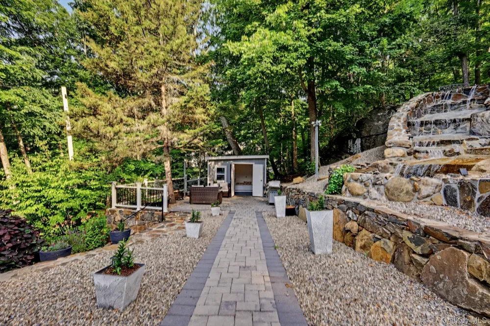 2677 Route 35 Katonah, NY 10536