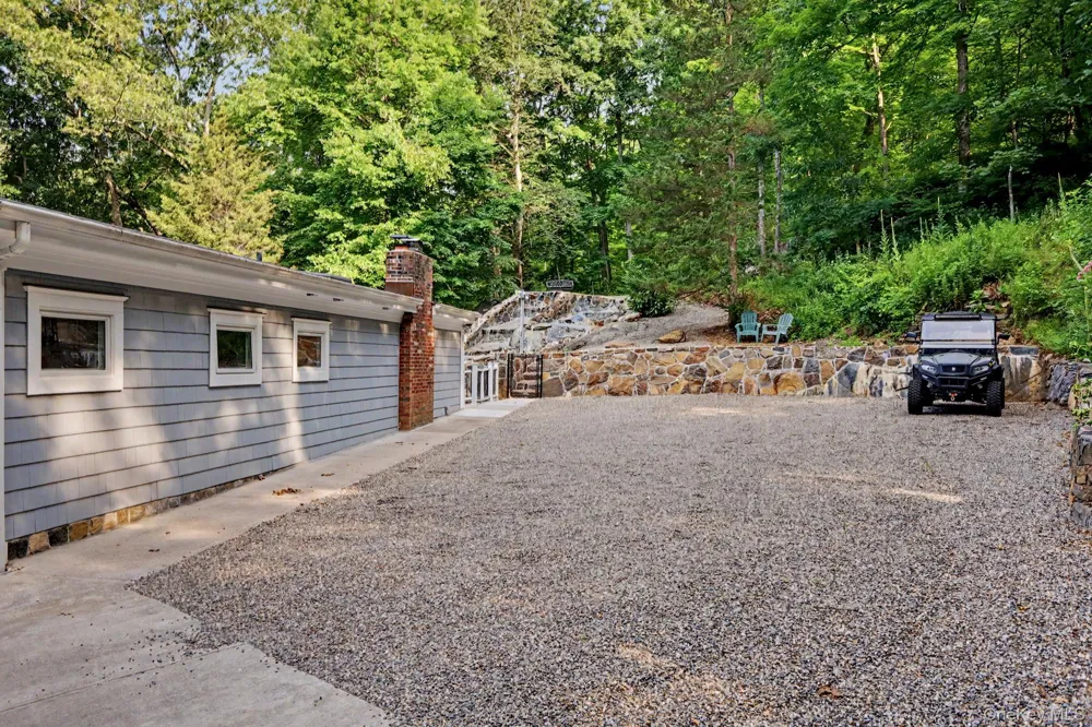 2677 Route 35 Katonah, NY 10536