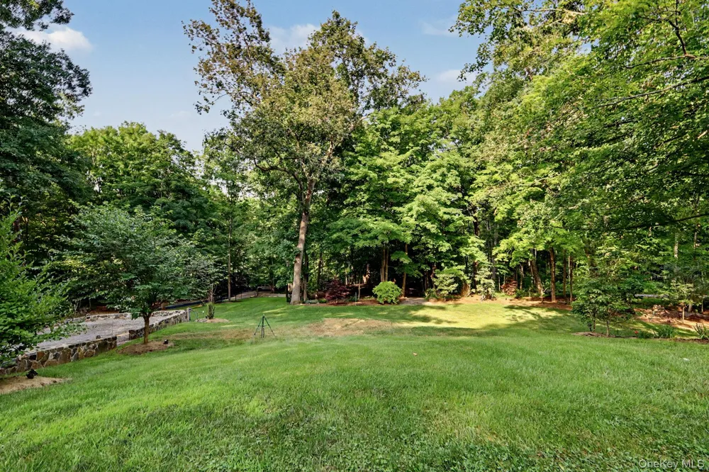 2677 Route 35 Katonah, NY 10536